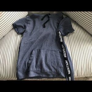 Men’s short sleeve Hollister hooded sweatshirt